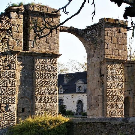 Chateau De La Chasse-Guerre Bed and Breakfast Hardanges Esterno foto
