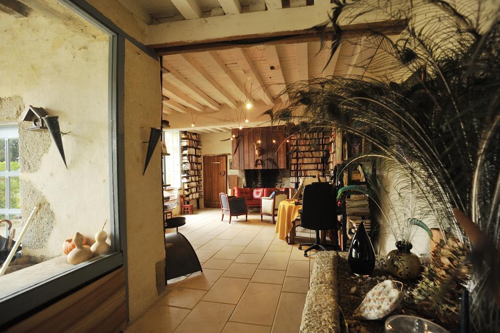 Chateau De La Chasse-Guerre Bed and Breakfast Hardanges Esterno foto