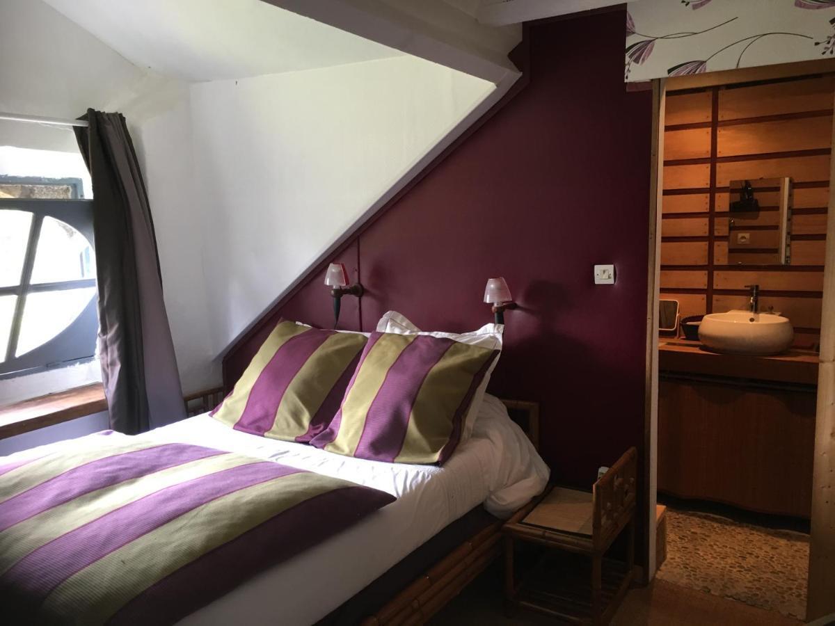 Chateau De La Chasse-Guerre Bed and Breakfast Hardanges Esterno foto